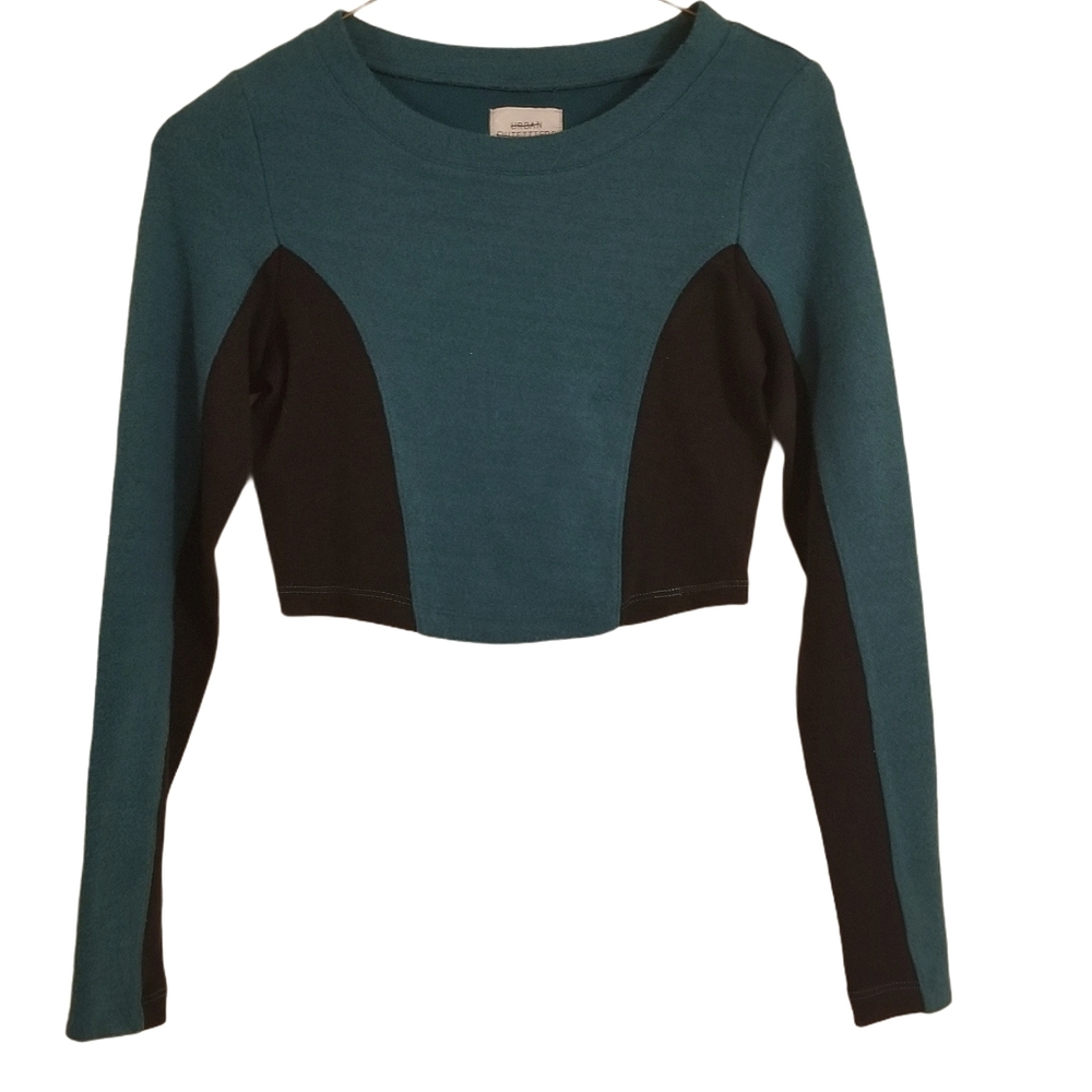 NWOT Urban Outfitters Long Sleeve Crop Top